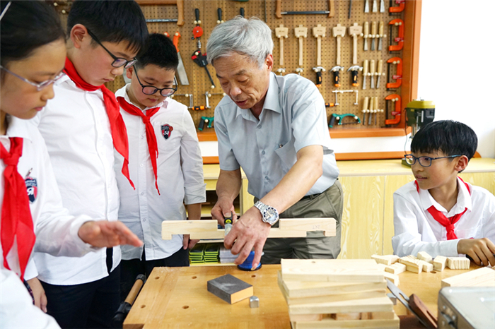 退休煥“新顏”，無錫這群老教師的“新課堂”有料又有趣